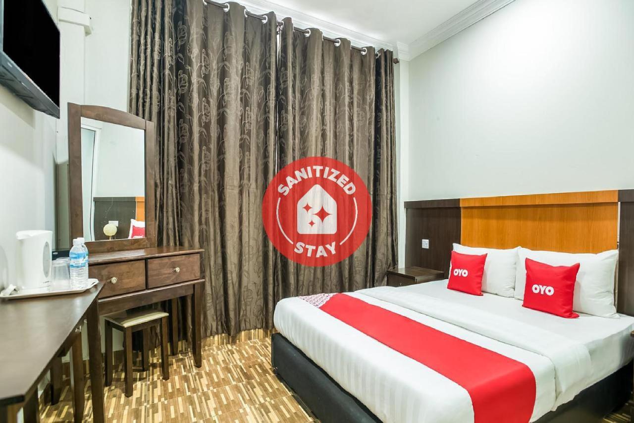 Oyo 89712 Grand Inn Semporna Esterno foto