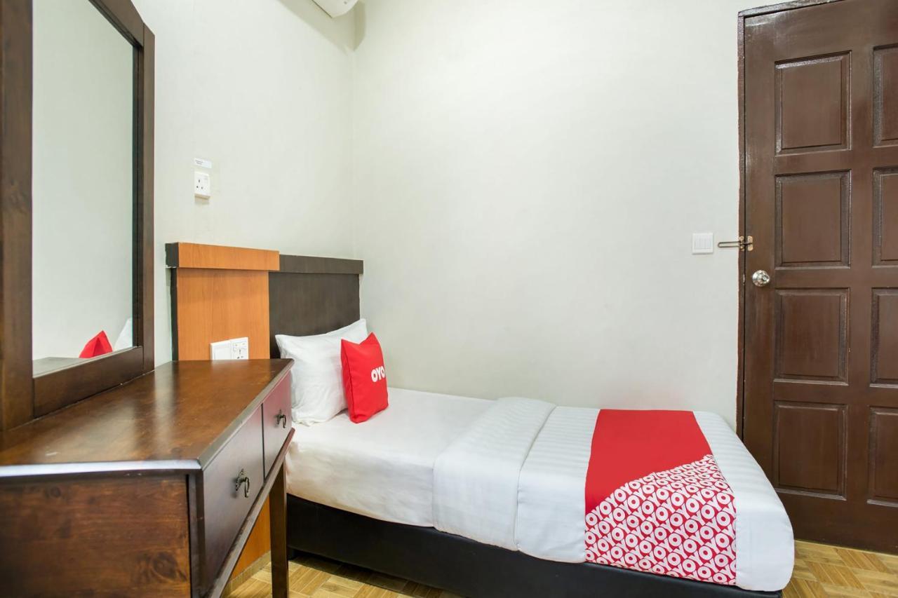 Oyo 89712 Grand Inn Semporna Esterno foto