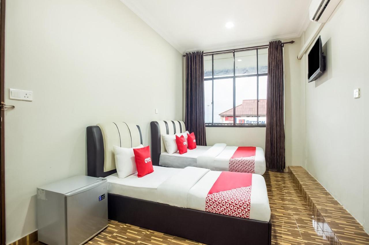 Oyo 89712 Grand Inn Semporna Camera foto