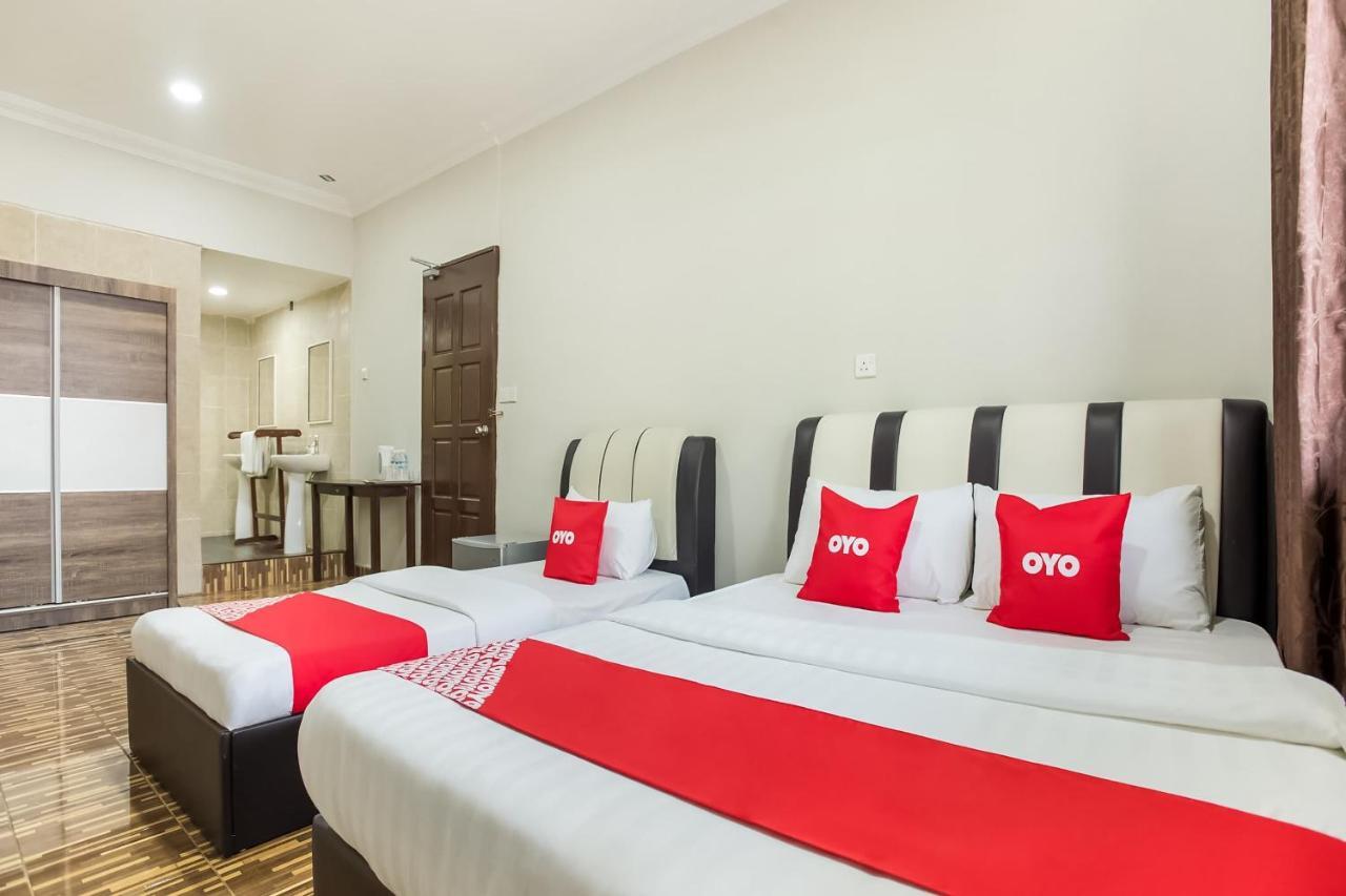 Oyo 89712 Grand Inn Semporna Esterno foto