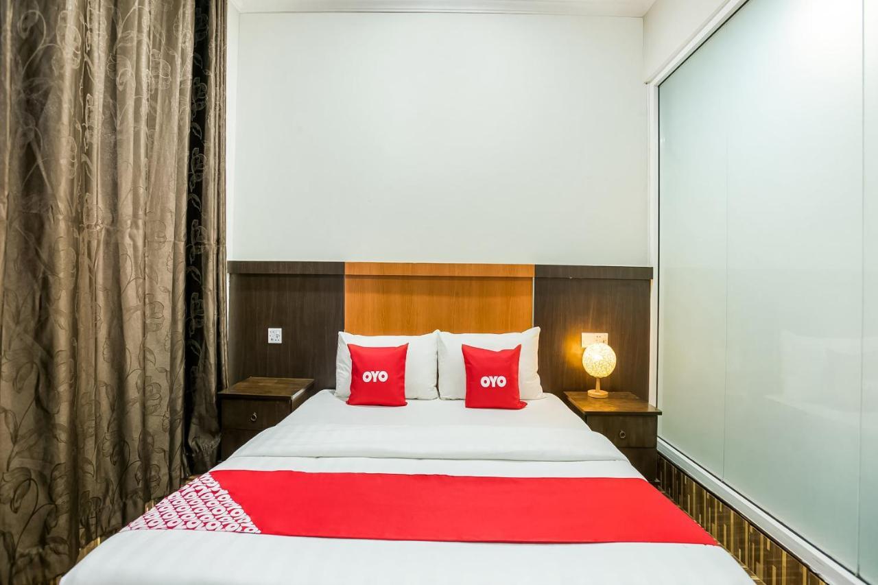 Oyo 89712 Grand Inn Semporna Esterno foto