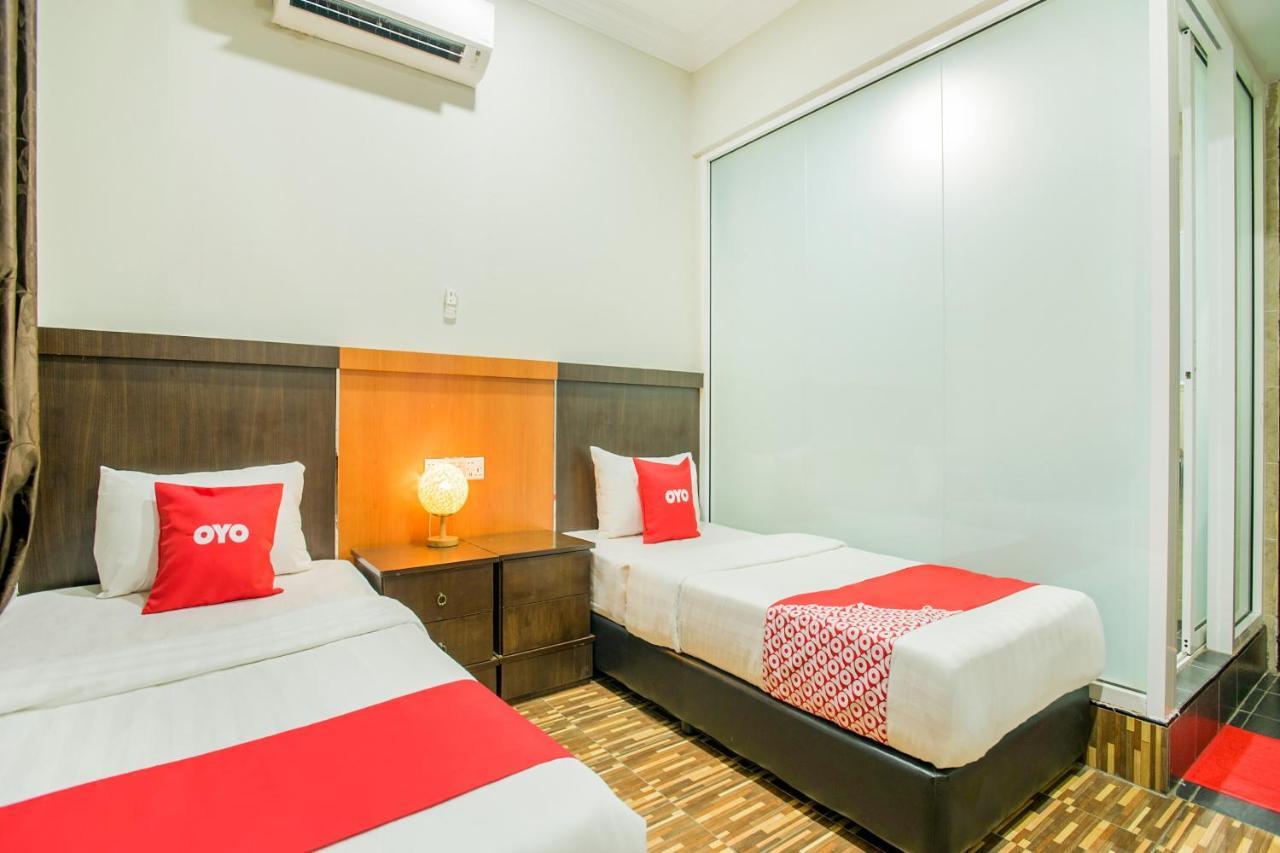 Oyo 89712 Grand Inn Semporna Esterno foto