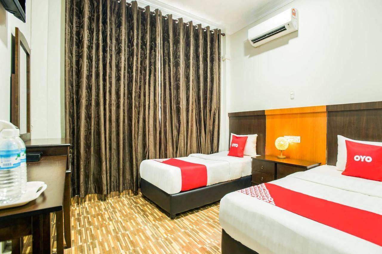 Oyo 89712 Grand Inn Semporna Esterno foto