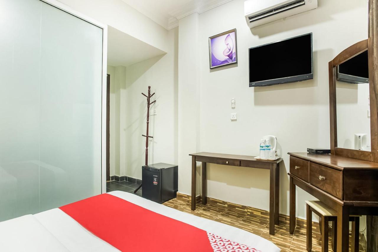 Oyo 89712 Grand Inn Semporna Esterno foto